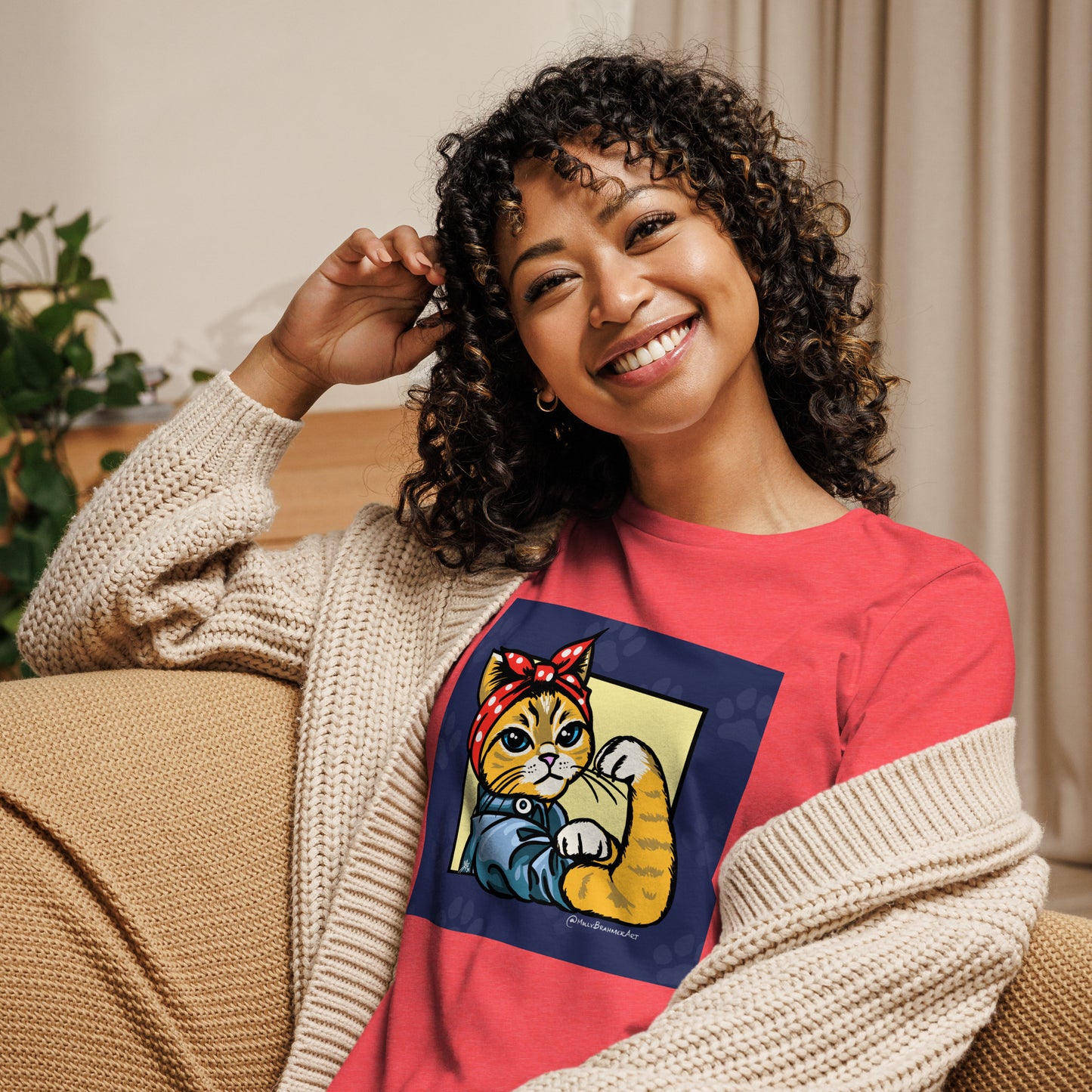 Meowsie the Riveter Women's Relaxed T-Shirt