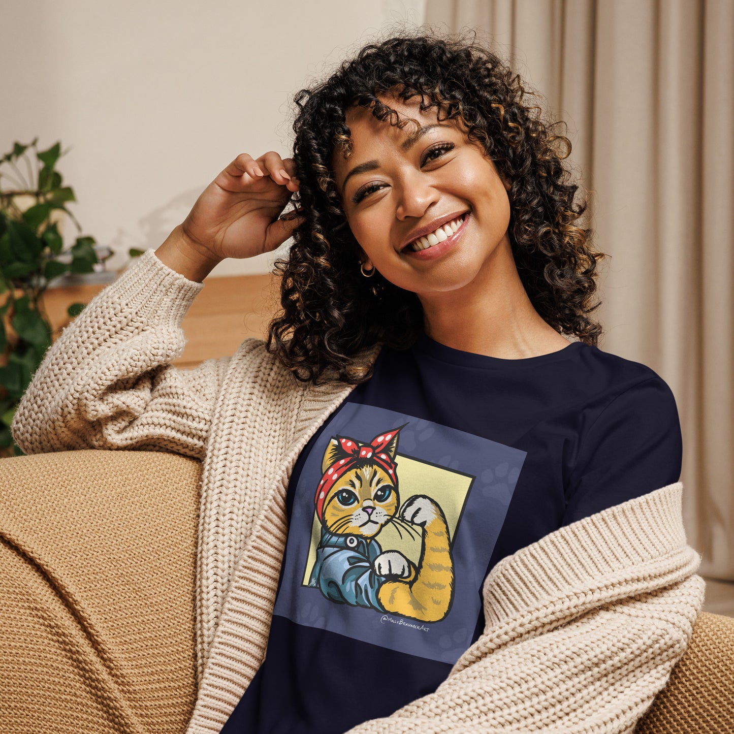 Meowsie the Riveter Women's Relaxed T-Shirt